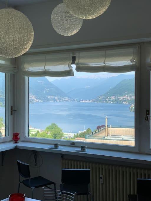 Look Giovane Per Una Casa Vista Lago Côme Esterno foto